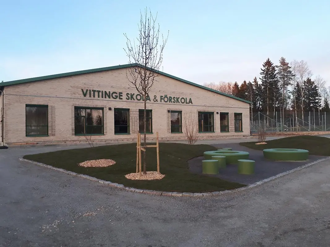Fasad Vittinge nya förskola och skola
