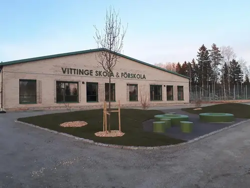 Vittinge nya förskola och skola, fasad